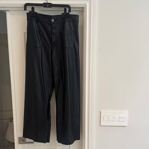 Zara Black Cropped Women's Pants